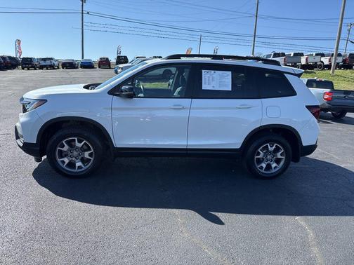 Platinum White Pearl 2023 Honda Passport AWD TrailSport