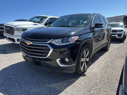2021 Chevrolet Traverse LT Leather