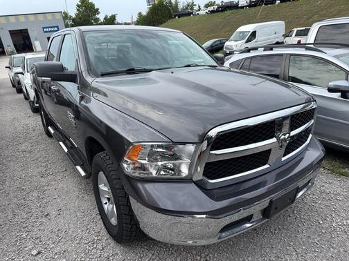 2019 RAM 1500 SLT