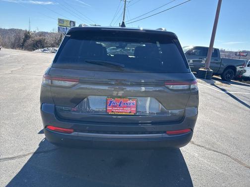 2026 Jeep Grand Cherokee Altitude