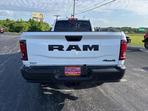 2025 RAM 2500 Tradesman Crew Cab 4x4 8' Box