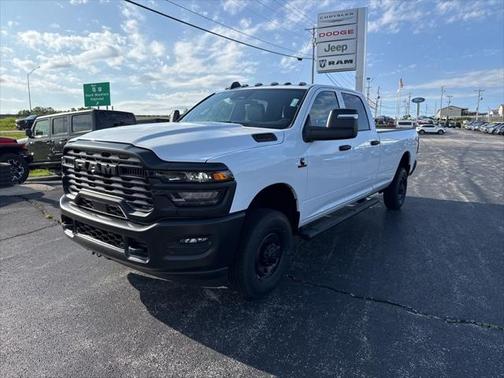 2025 RAM 2500 Tradesman Crew Cab 4x4 8' Box