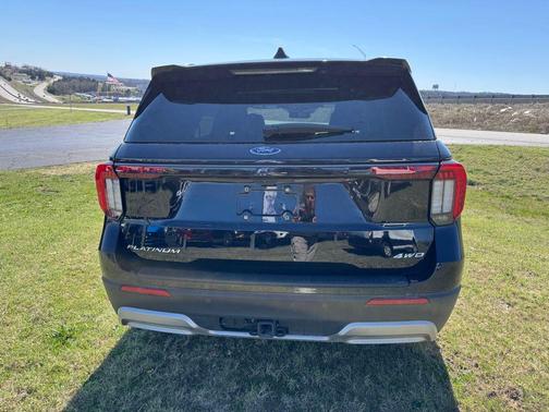 AGATE BLACK METALLIC 2025 Ford Explorer Platinum