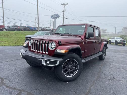 Snazzberry Pearlcoat 2022 Jeep Gladiator Overland