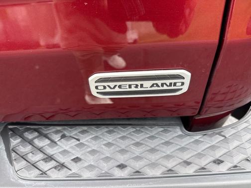 Snazzberry Pearlcoat 2022 Jeep Gladiator Overland