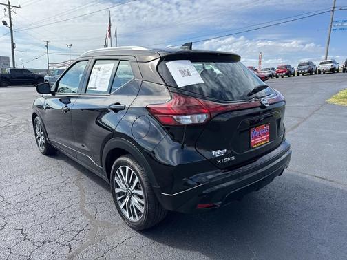2021 Nissan Kicks SV