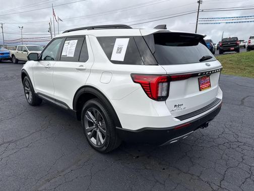 2025 Ford Explorer Active