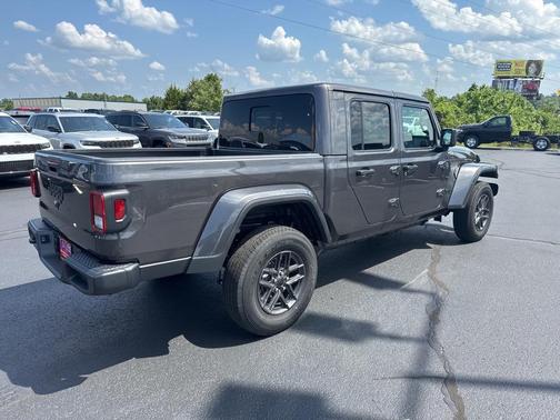 2025 Jeep Gladiator Sport S