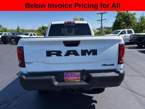 Bright White Clearcoat 2025 RAM 2500 Tradesman Crew Cab 4x4 6'4' Box