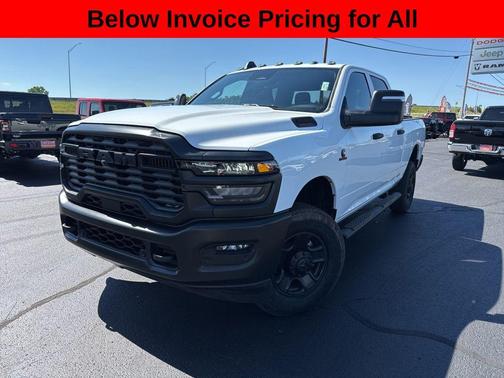 Bright White Clearcoat 2025 RAM 2500 Tradesman Crew Cab 4x4 6'4' Box