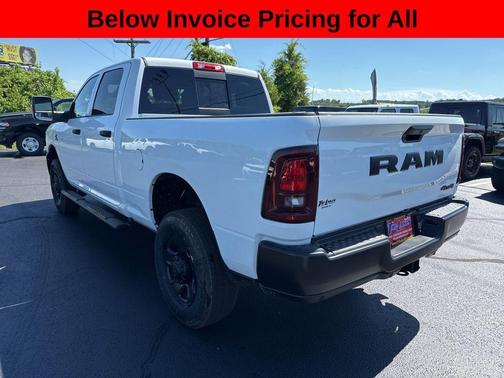 Bright White Clearcoat 2025 RAM 2500 Tradesman Crew Cab 4x4 6'4' Box