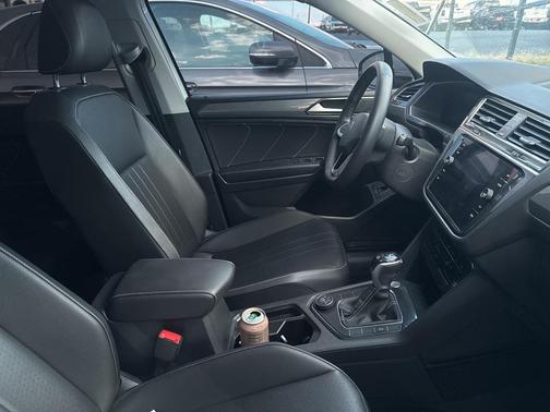 2022 Volkswagen Tiguan 2.0T SE 4MOTION