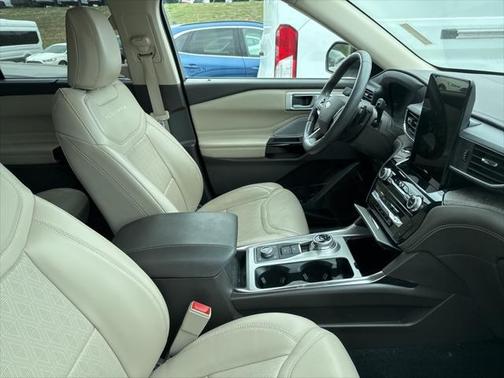 2021 Ford Explorer Platinum