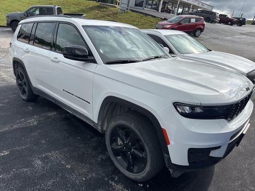 Bright White Clearcoat 2023 Jeep Grand Cherokee L Altitude