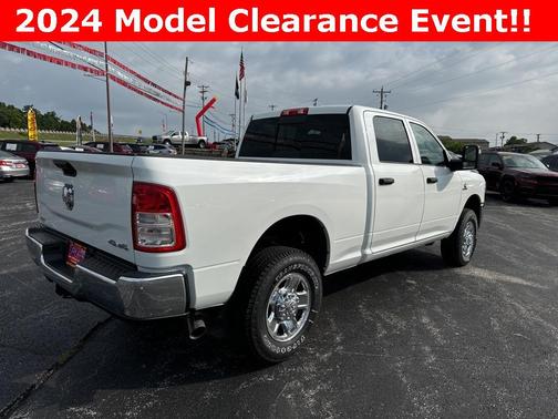 2024 RAM 2500 Tradesman Crew Cab 4x4 6'4' Box