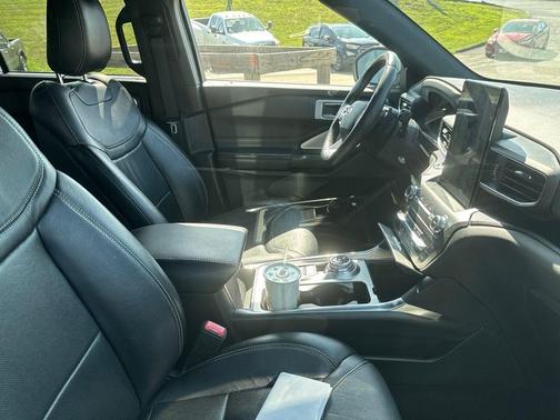Iconic Silver Metallic 2020 Ford Explorer ST