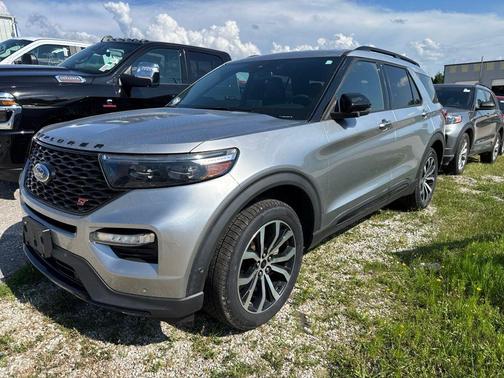 Iconic Silver Metallic 2020 Ford Explorer ST