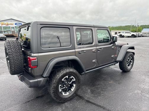 Granite Crystal Metallic Clearcoat 2025 Jeep Wrangler Rubicon