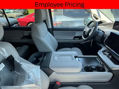 AGATE BLACK METALLIC 2026 Ford Expedition Max Active 4x4
