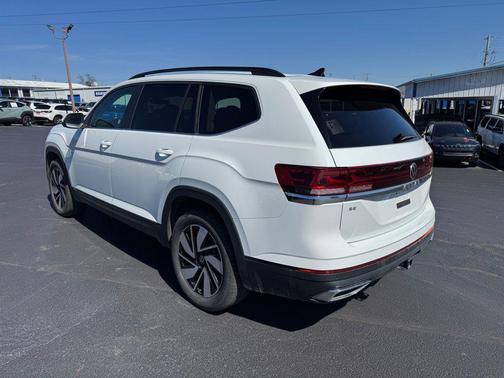2025 Volkswagen Atlas 2.0T SE w/Technology