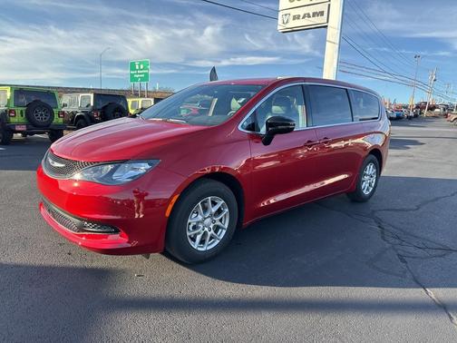 2026 Chrysler Voyager LX