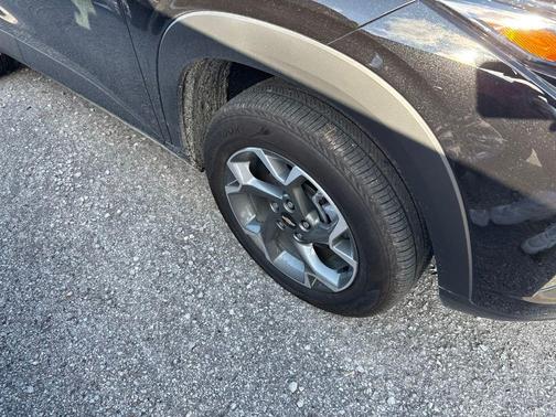 Mosaic Black Metallic 2025 Chevrolet Trax LT