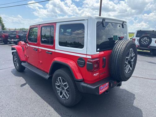 Firecracker Red Clearcoat 2026 Jeep Wrangler 4-Door Sahara 4x4