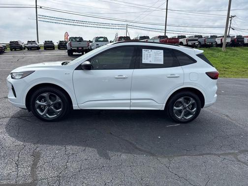 Oxford White 2023 Ford Escape ST-Line