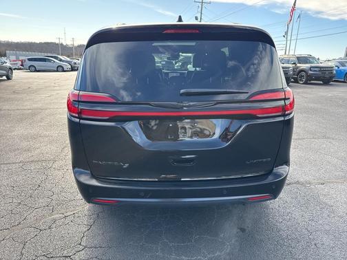 2025 Chrysler Pacifica Limited
