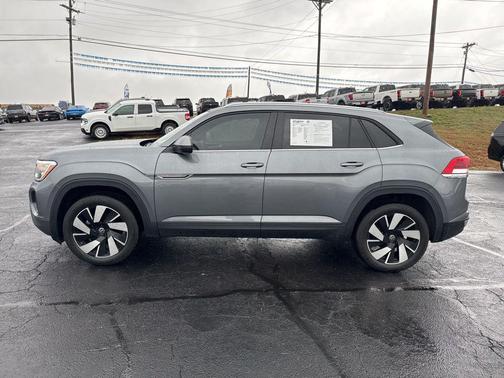 2025 Volkswagen Atlas Cross Sport 2.0T SE w/Technology 4MOTION