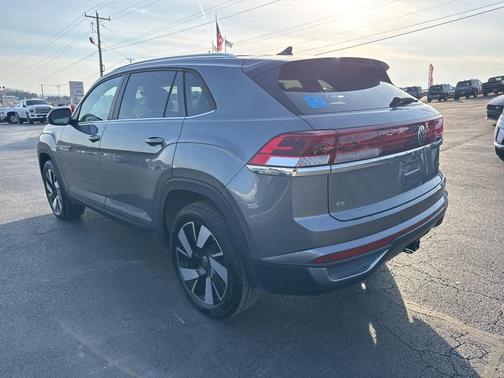 2025 Volkswagen Atlas Cross Sport 2.0T SE w/Technology 4MOTION