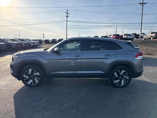 2025 Volkswagen Atlas Cross Sport 2.0T SE w/Technology 4MOTION