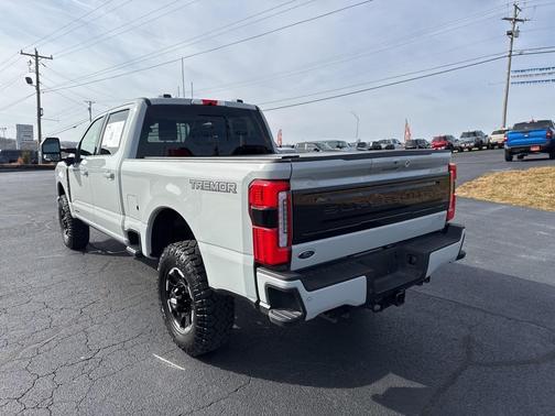 2025 Ford F-250 Platinum