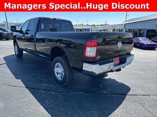 2024 RAM 2500 Tradesman Crew Cab 4x4 8' Box