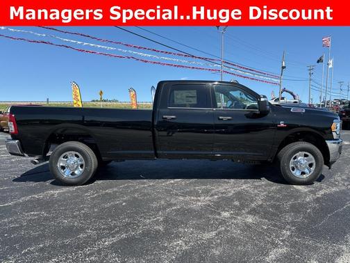 2024 RAM 2500 Tradesman Crew Cab 4x4 8' Box
