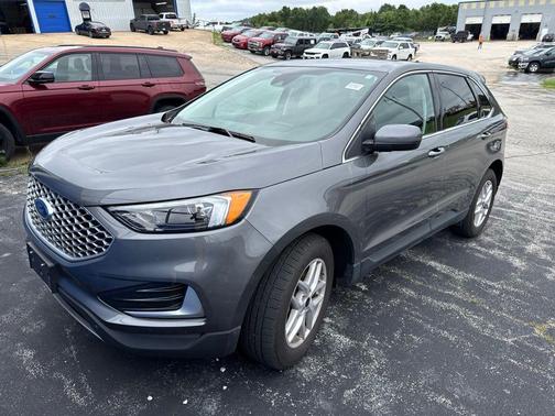 Carbonized Gray Metallic 2024 Ford Edge SEL