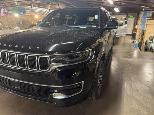 2025 Jeep Wagoneer 4x4