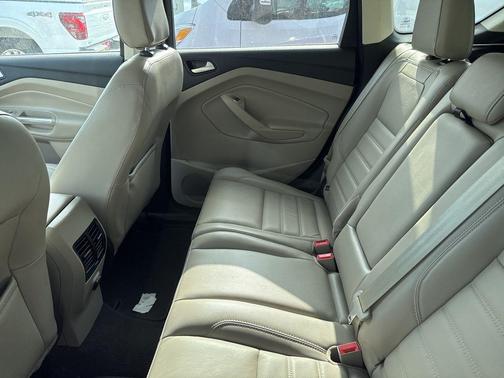 RUBY RED METALLIC TINTED CC 2018 Ford Escape SEL