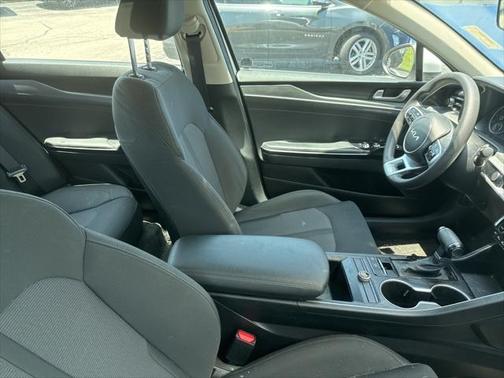 2023 Kia K5 LXS