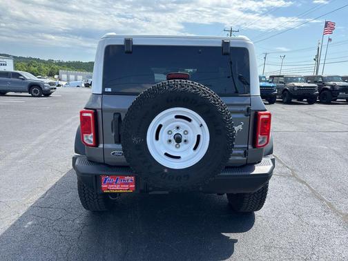 CARBONIZED GRAY METALLIC 2025 Ford Bronco Heritage Edition
