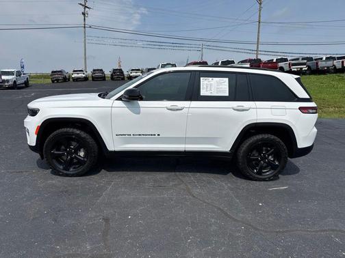 Bright White Clearcoat 2024 Jeep Grand Cherokee Limited