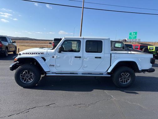 2026 Jeep Gladiator Mojave 4x4