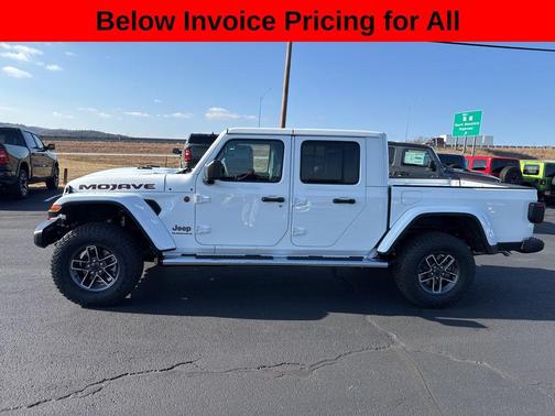 Bright White Clearcoat 2026 Jeep Gladiator Mojave 4x4