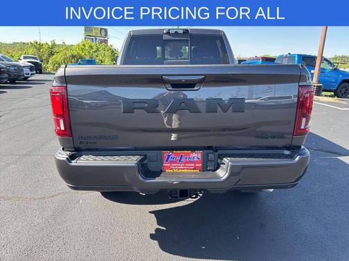 Granite Crystal Metallic Clearcoat 2026 RAM 2500 Laramie Crew Cab 4x4 6'4' Box