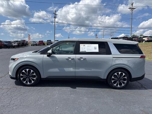 2022 Kia Carnival EX
