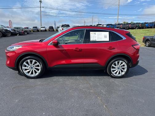 2022 Ford Escape Titanium