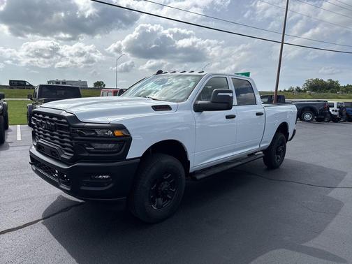 2025 RAM 3500 Tradesman Crew Cab 4x4 6'4' Box