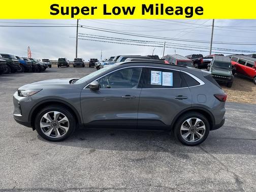 2025 Ford Escape Platinum