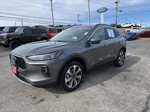 2025 Ford Escape Platinum