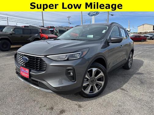2025 Ford Escape Platinum